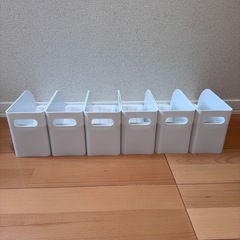 ニトリ　プレートスタンド大皿用　6個セットの画像