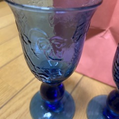 未使用ブルーのグラスの画像