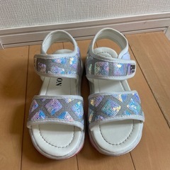 女の子　サンダルの画像