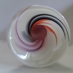 オレンジ花瓶の画像