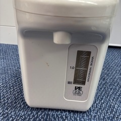 電気ポットの画像