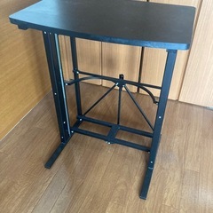 立ち作業デスクの画像