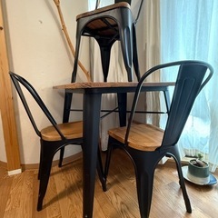 ダイニングテーブル4点セットの画像