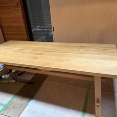大型ダイニングテーブル、オフィステーブルの画像