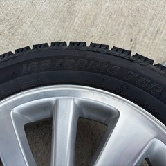 スタッドレスタイヤ165/60R14エブリイワゴンの画像