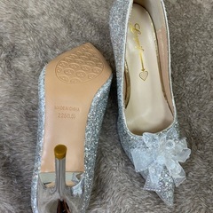 シンデレラ　パンプス　ヒール　22.5の画像