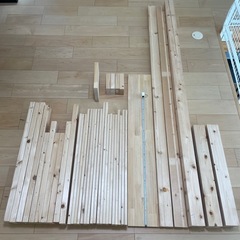 DIY　木材　端材　スギ材　パイン材　2×4 1×4の画像