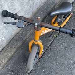 ストライダー　オレンジの画像