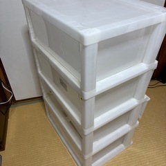 クローゼットチェスト4段　の画像