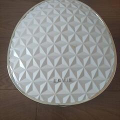 中古品　Lavie 脱毛器
エッグ型デザイン
