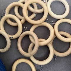 カーテンリング　木製