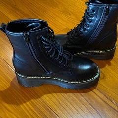 FABBYFABBY.新品未使用厚底ブーツの画像