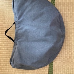 【値下げ】ひざ上テーブル　イケア BYLLAN の画像