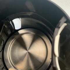 電気ポット　保温瓶の画像