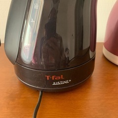 電気ポット　保温瓶の画像