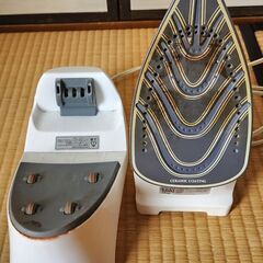 コードレススチームアイロンの画像