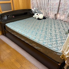 【取りに来てくれる方】ダブルベッド　