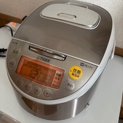 【受渡予定者決定済】炊飯器の画像