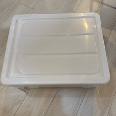 収納ボックス（プラスチック、クリア）の画像