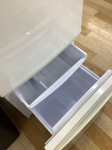 【トレファク　ラパーク岸和田店】2ドア冷蔵庫　SHARP 137L