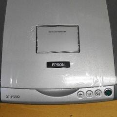 0712-114 EPSON GT-F550 スキャナーの画像
