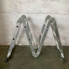 多機能 アルミ製 ハシゴ フリーラダー 変則脚立 立ち馬 多機能 ステップ付き アルミ脚立 DIY 工具 耐荷重150kg 踏み台 伸縮脚立 Y1829の画像