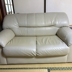 無料　2人掛けソファー
