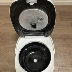 TOSHIBA東芝 真空ＩＨ炊飯器 炎 匠炊き 5.5合 日本製 グランホワイト RC10VRV(W) 2023年製の画像