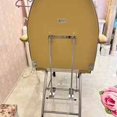 フェイシャルエステ用ベッド
の画像