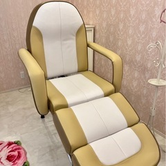 フェイシャルエステ用ベッド
の画像