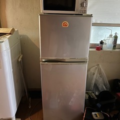 2ドア冷蔵庫の画像