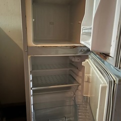 2ドア冷蔵庫の画像