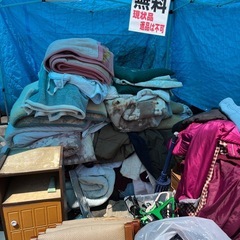 毛布　布団　タオルケットなど　貨物の養生、緩衝材として