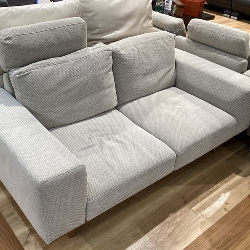 【トレファク神戸南店】★値段下げましたkarimoku 2人掛けソファーです!【取りに来られる方限定】