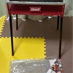 BBQコンロと折りたたみテーブル