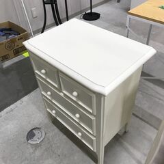 【ｼﾞｬﾝｸﾞﾙｼﾞｬﾝｸﾞﾙ金沢店】3段チェストアンティーク調　白 W(幅)60×D(奥行き)40×H(高さ)75cm ※クリーニング済みの画像