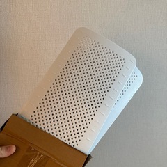 エアコン風よけカバー 上下180°調整 幅は伸縮調整可能52~91cm エアコンガード 空気循環 壁掛け式 穴あけ不要 組立簡単 多通気孔 均一導風 冷房暖房通用 ホワイトの画像