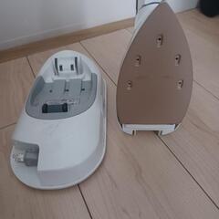National製コードレススチームアイロンの画像
