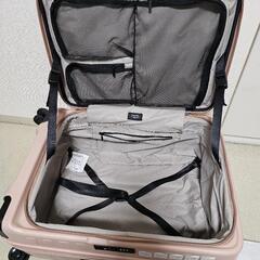 未使用　LOJEL スーツケースの画像
