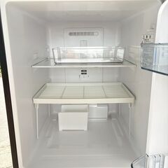 【❗️✨高年式✨❗️】SHARP製✨152L冷蔵庫❄️黒カラー🌟省スペース型❗️の画像