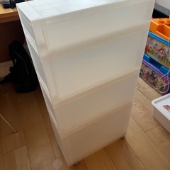キャスター付き収納ケースの画像