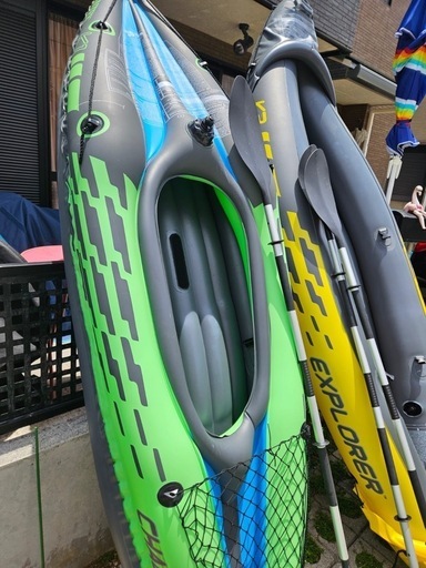 売れました。inflatable kayak 2つ