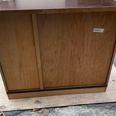 ガラス戸付　本棚　飾り棚の画像