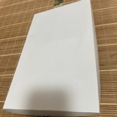 スマホも拭けるハンカチとティッシュポーチセットの画像