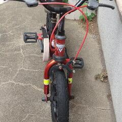 幼児用自転車orストライダー(？)(カーズ)の画像