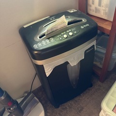 24日（木）まで！取りに来られるかた！シュレッダー。の画像