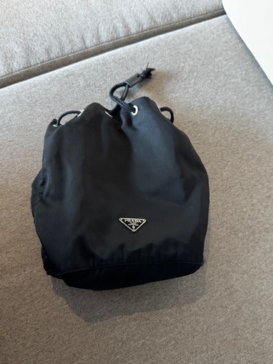 prada 巾着　バッグ