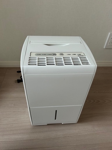 25年製/未使用】アイリスオーヤマ 除湿機 衣類乾燥
