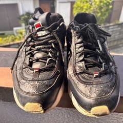 FILA スニーカー　27.5センチの画像