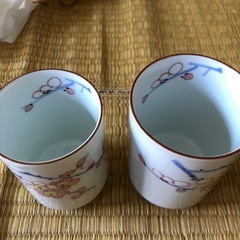 有田焼　夫婦湯呑み　梅柄の画像